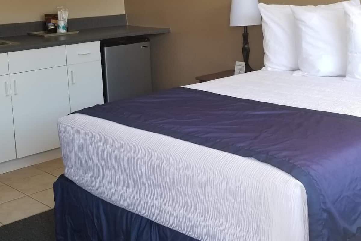 Standard Room, 1 Full Size Bed | Edredón y ropa de cama