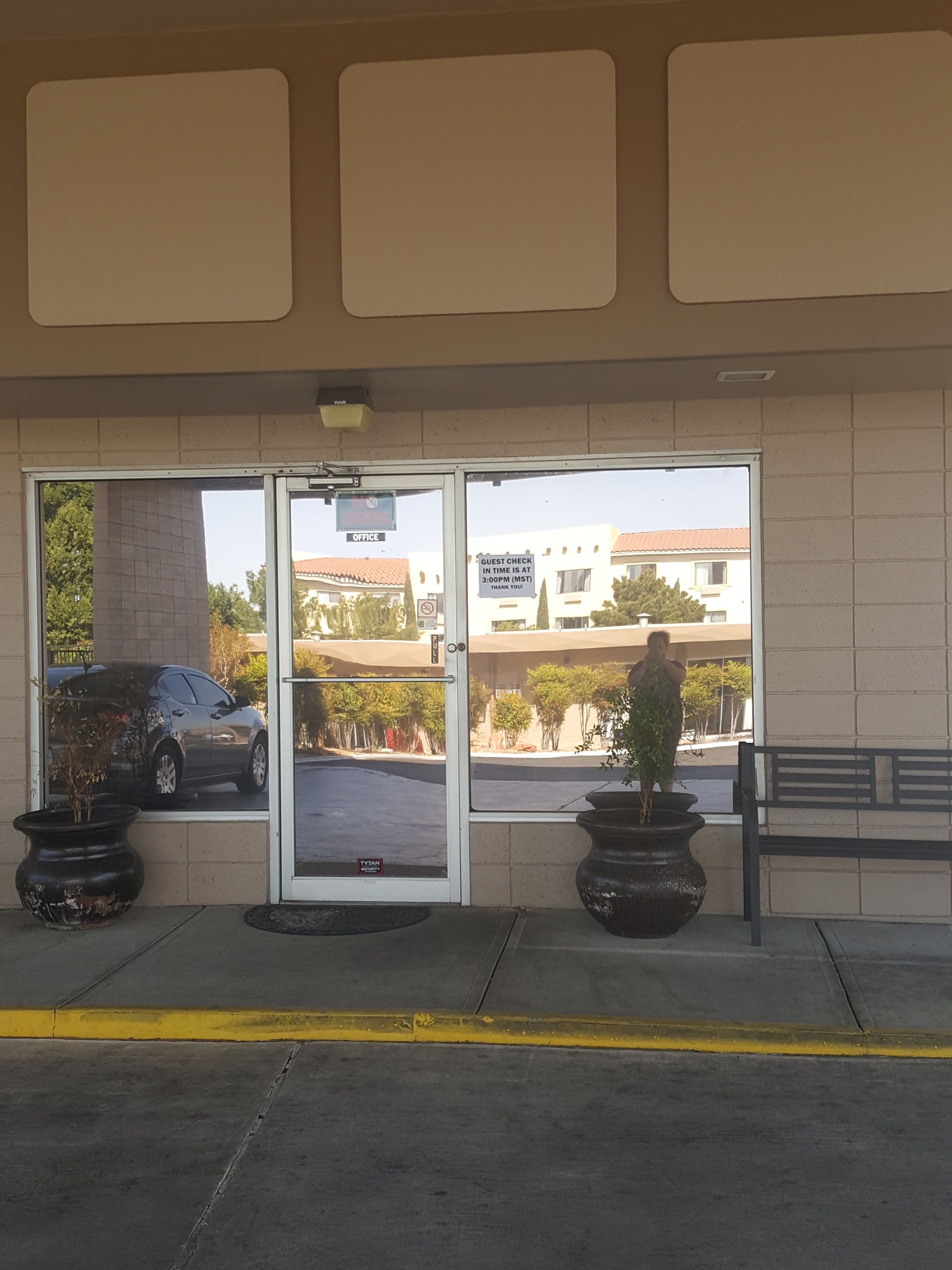 Photo - Lake Powell Canyon Inn