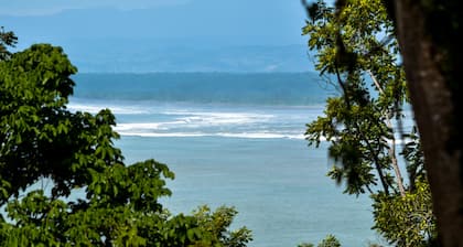 Tabulia Tree Hotel and Villas