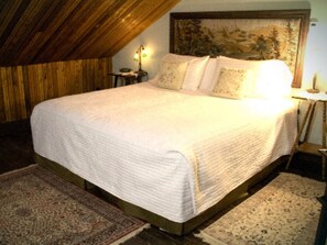 Superior Triple Room, Private Bathroom (Mary Lee Davis Suite) | 1 bedroom