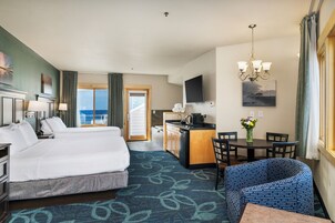 Premium bedding, pillowtop beds, in-room safe, individually furnished