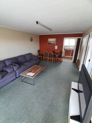 Appartement Familial, 2 chambres | Bureau, Wi-Fi gratuit, draps fournis