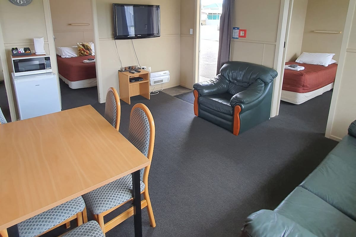 Familie appartement, 3 slaapkamers | Een bureau, gratis wifi, beddengoed