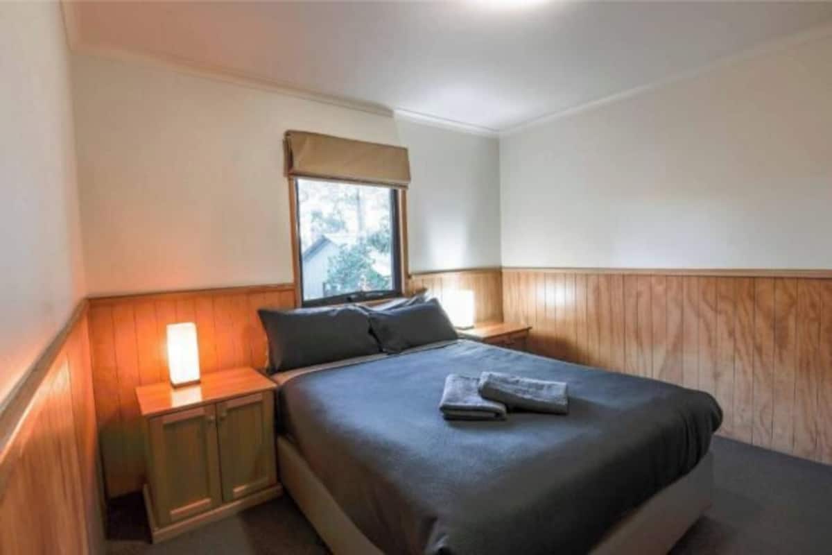 Blackout drapes, bed sheets