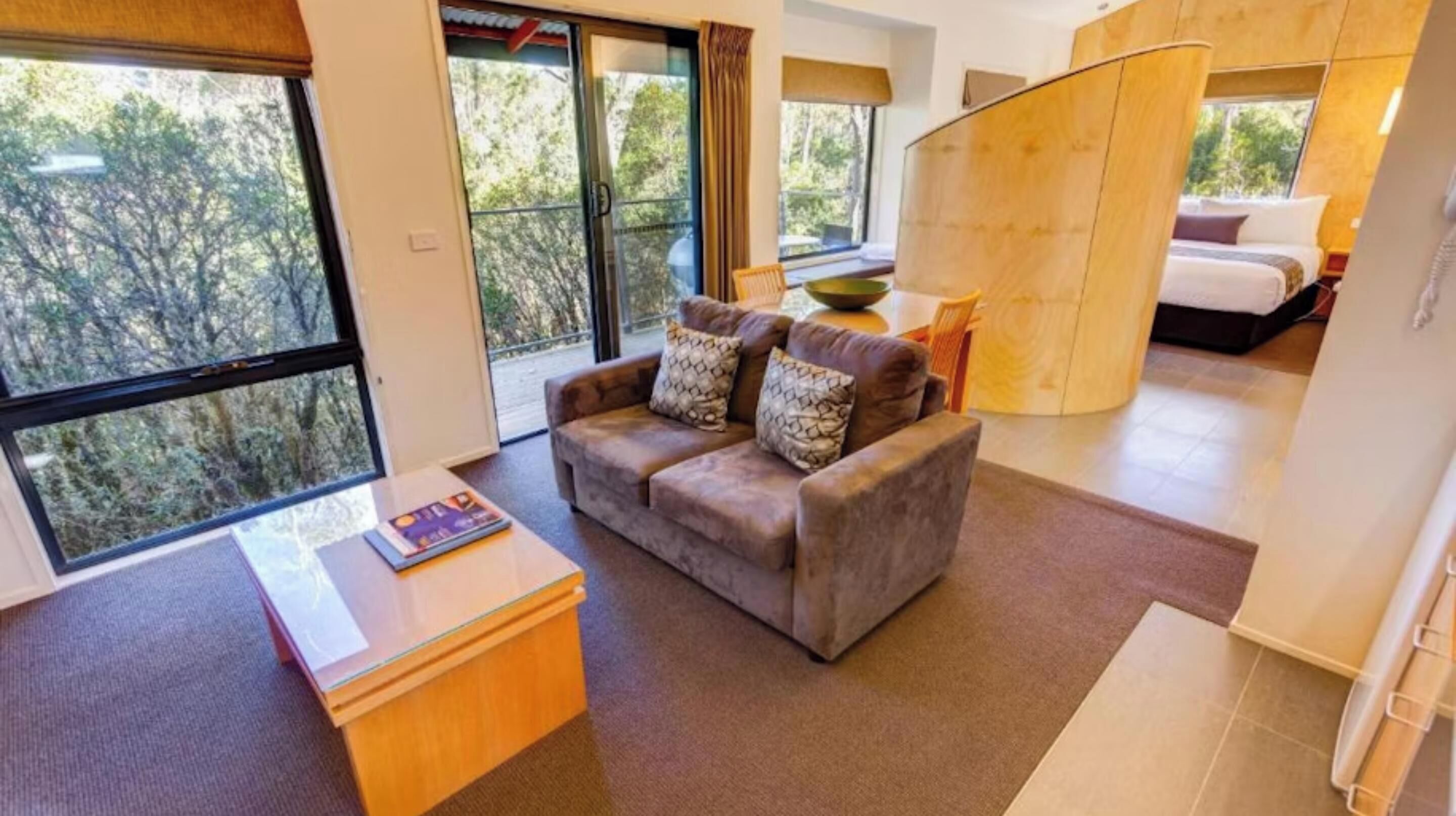 Deluxe Studio Spa Chalet - Sleeps 2 - Adults Only | Living area