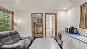 Superior Cabin | In-room dining