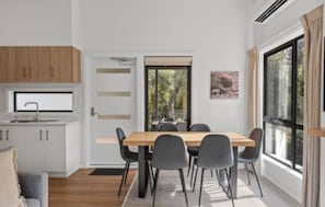 In-room dining - Discovery Parks - Cradle Mountain (Cradle Mountain)