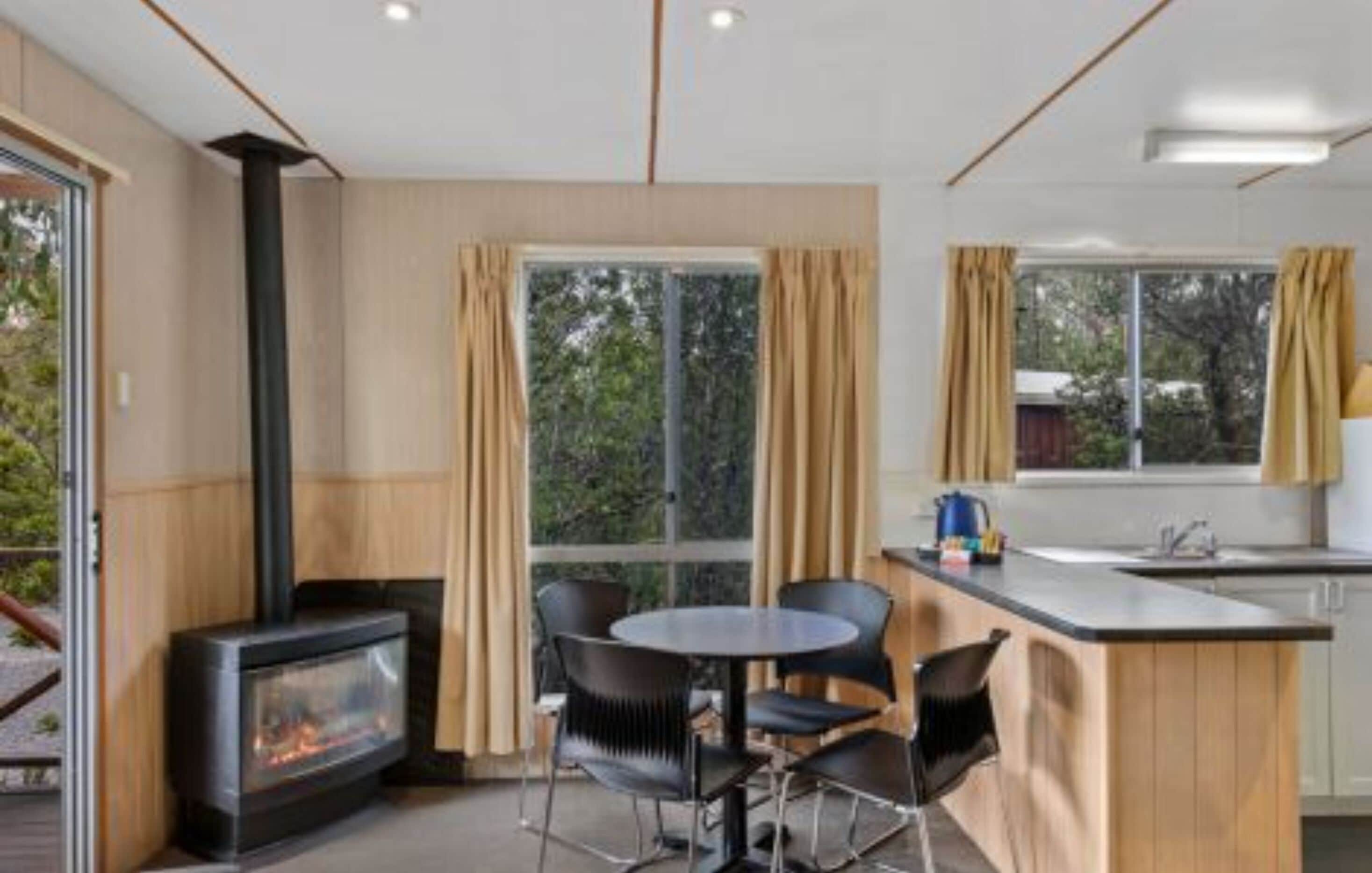 Standard Cabin - Sleeps 4 | In-room dining