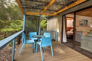 Premium bedding, free WiFi, bed sheets - BIG4 Strahan Holiday Retreat (Strahan)