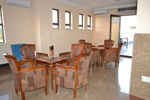 Bar lounge