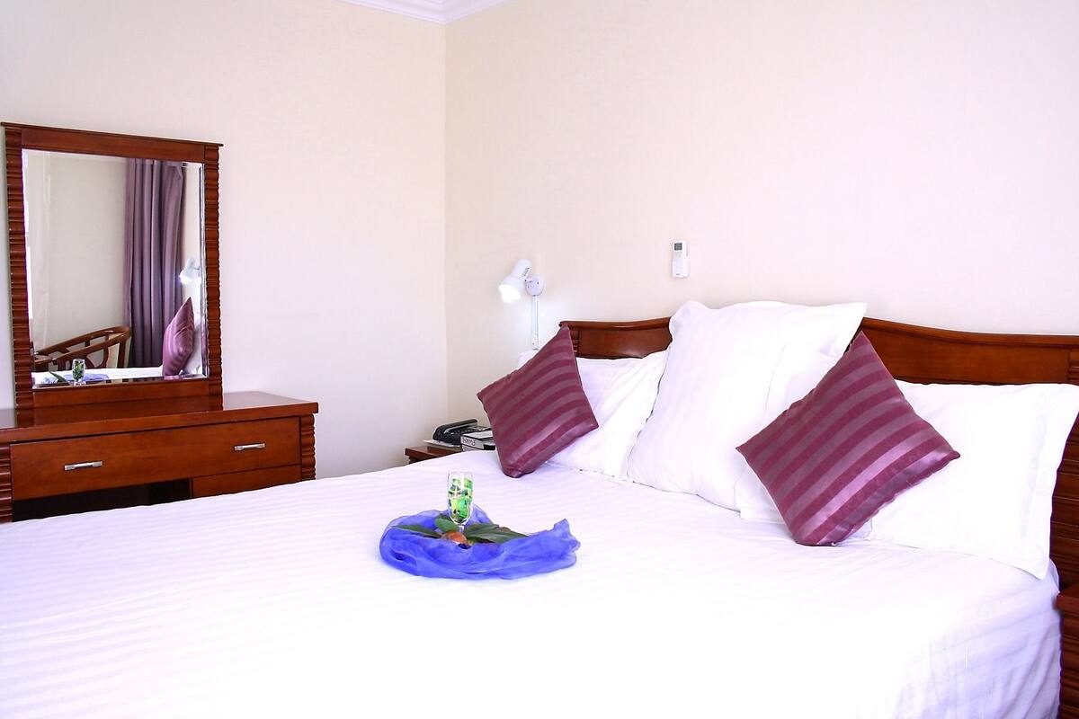 Standard Room, 1 King Bed | Free WiFi
