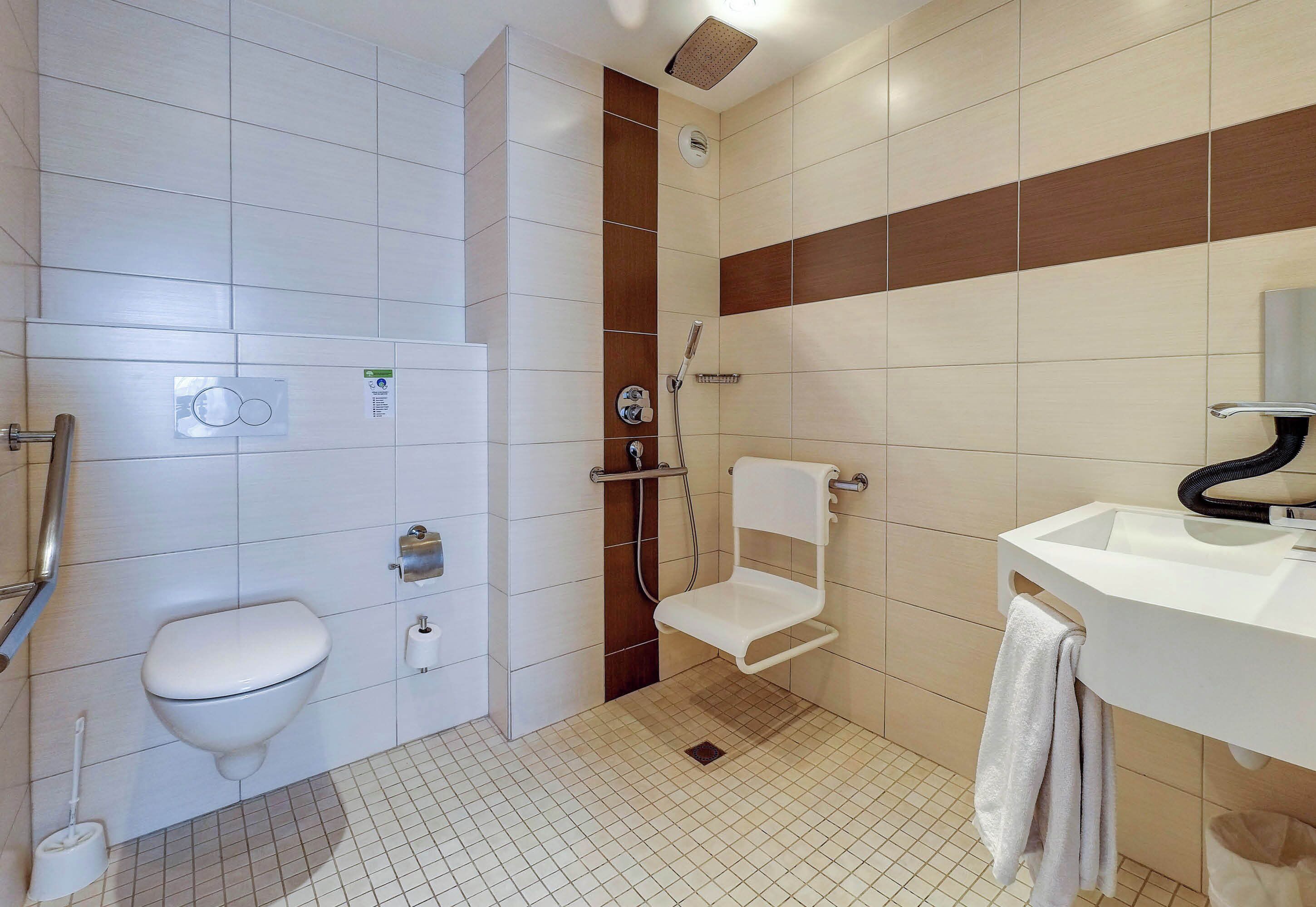 double room, accessible, non smoking | bathroom | shower, free toiletries, hair dryer, towels