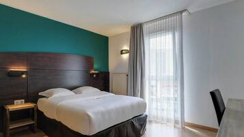 Literie de qualité supérieure, coffres-forts dans les chambres, bureau