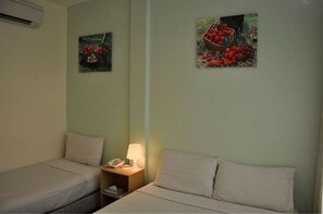 Iron/ironing board, free WiFi - Hotel Sempurna (Kuala Lumpur)