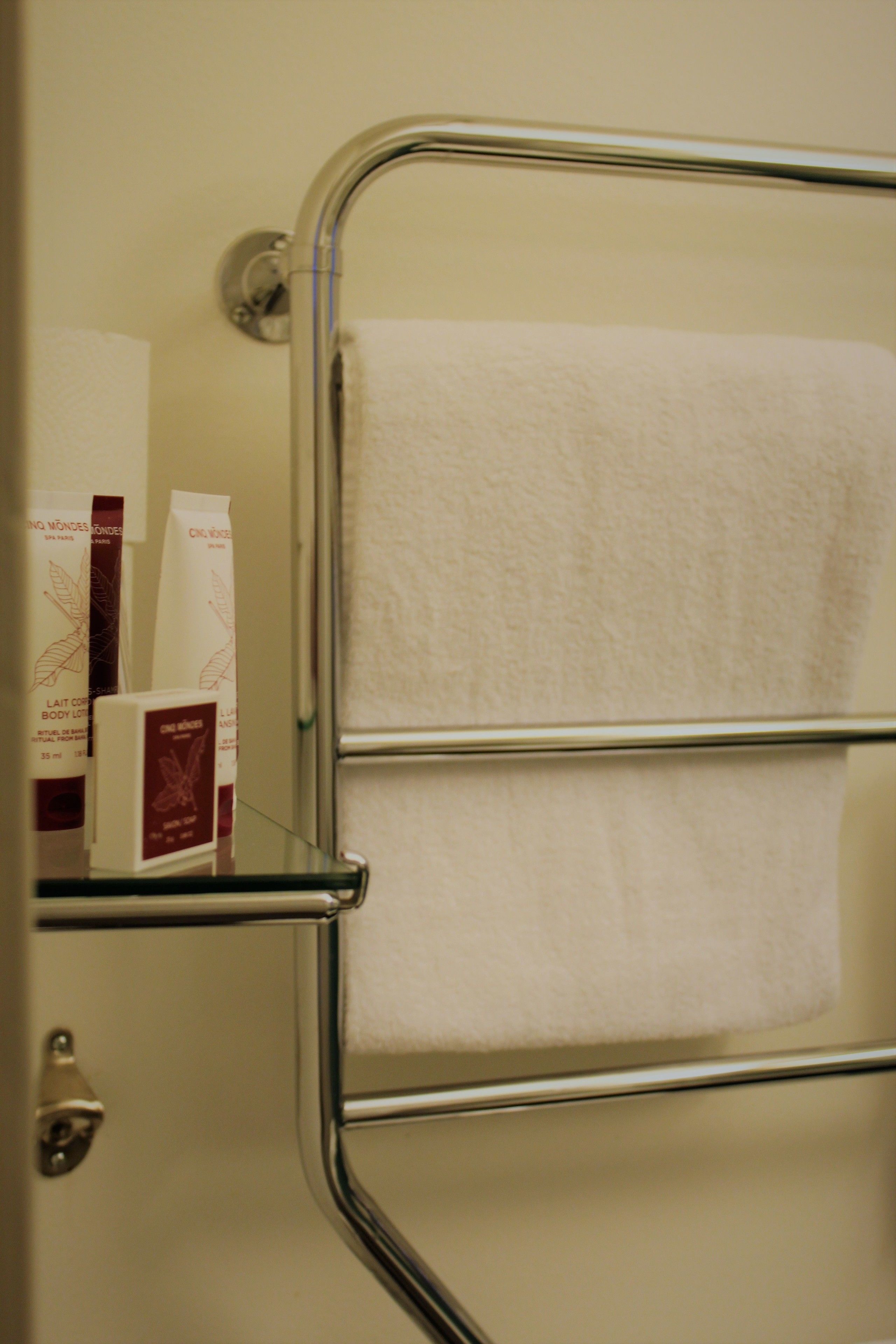 economy single room (located 150m from castle) | bathroom amenities | free toiletries, hair dryer, towels