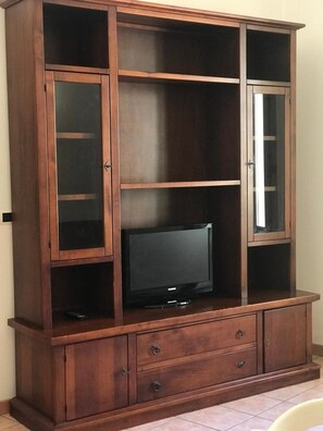 Blackout curtains, soundproofing, free WiFi, bed sheets