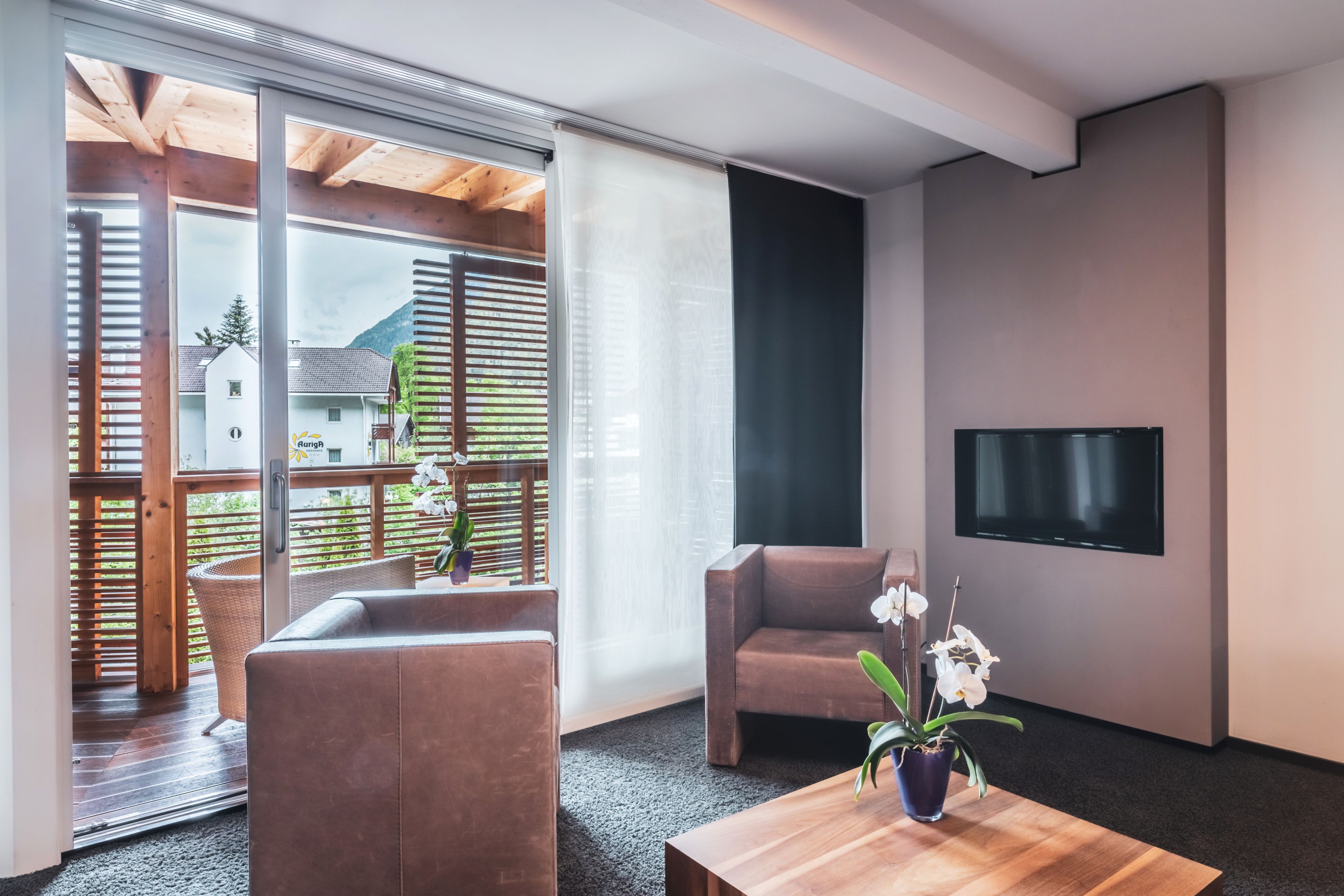 28-inch tv with digital channels