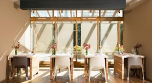 Dinner served, Italian cuisine, alfresco dining