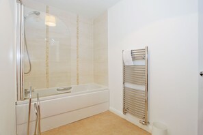 Apartment, 2 Bedrooms | Bathroom