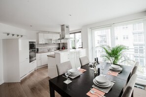 Apartamento, 2 habitaciones | Decoración individual, mobiliario individual, sistema de insonorización