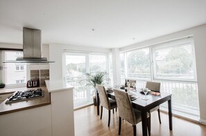 Lägenhet - 2 sovrum | Matservice på rummet