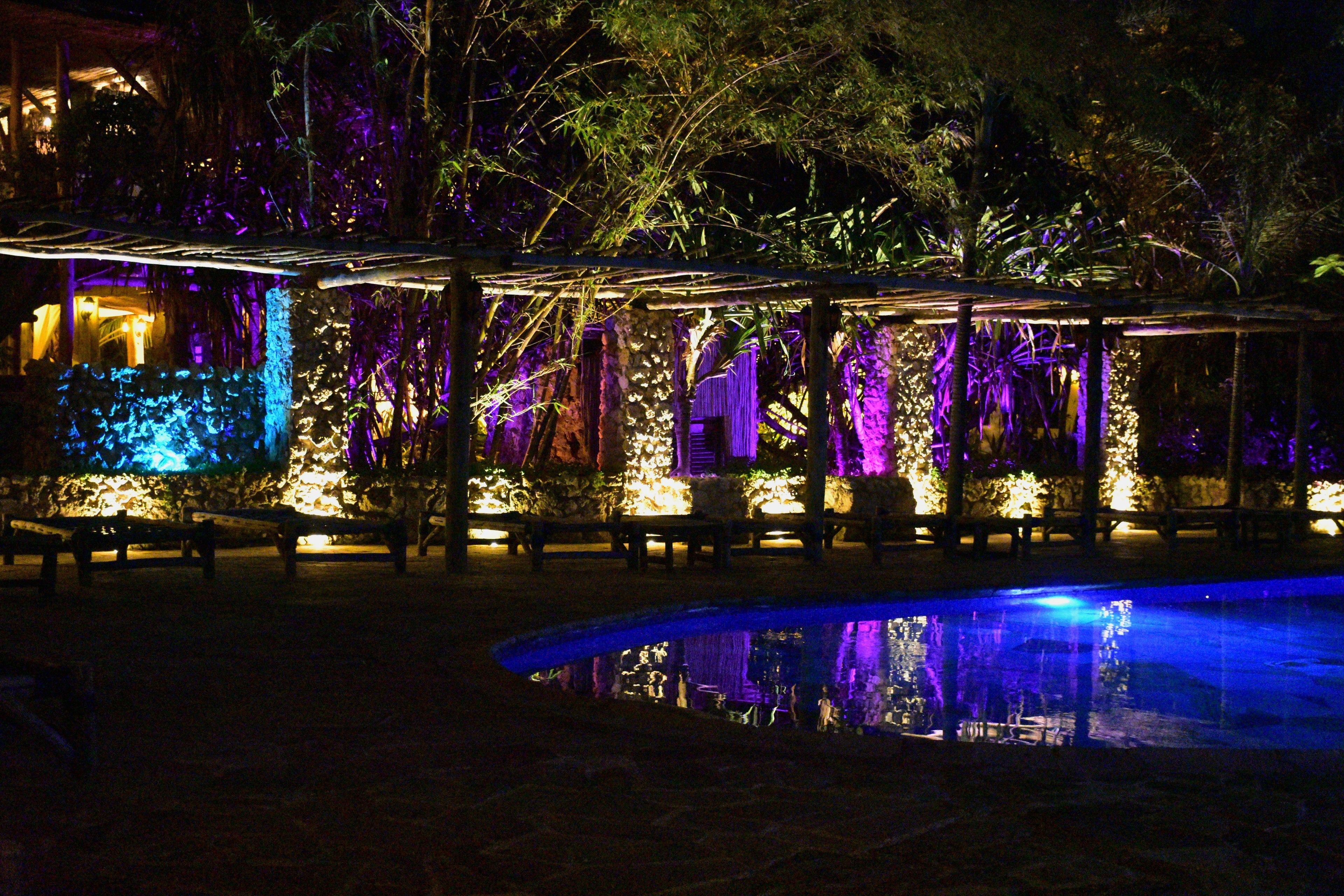 Kolam renang terbuka