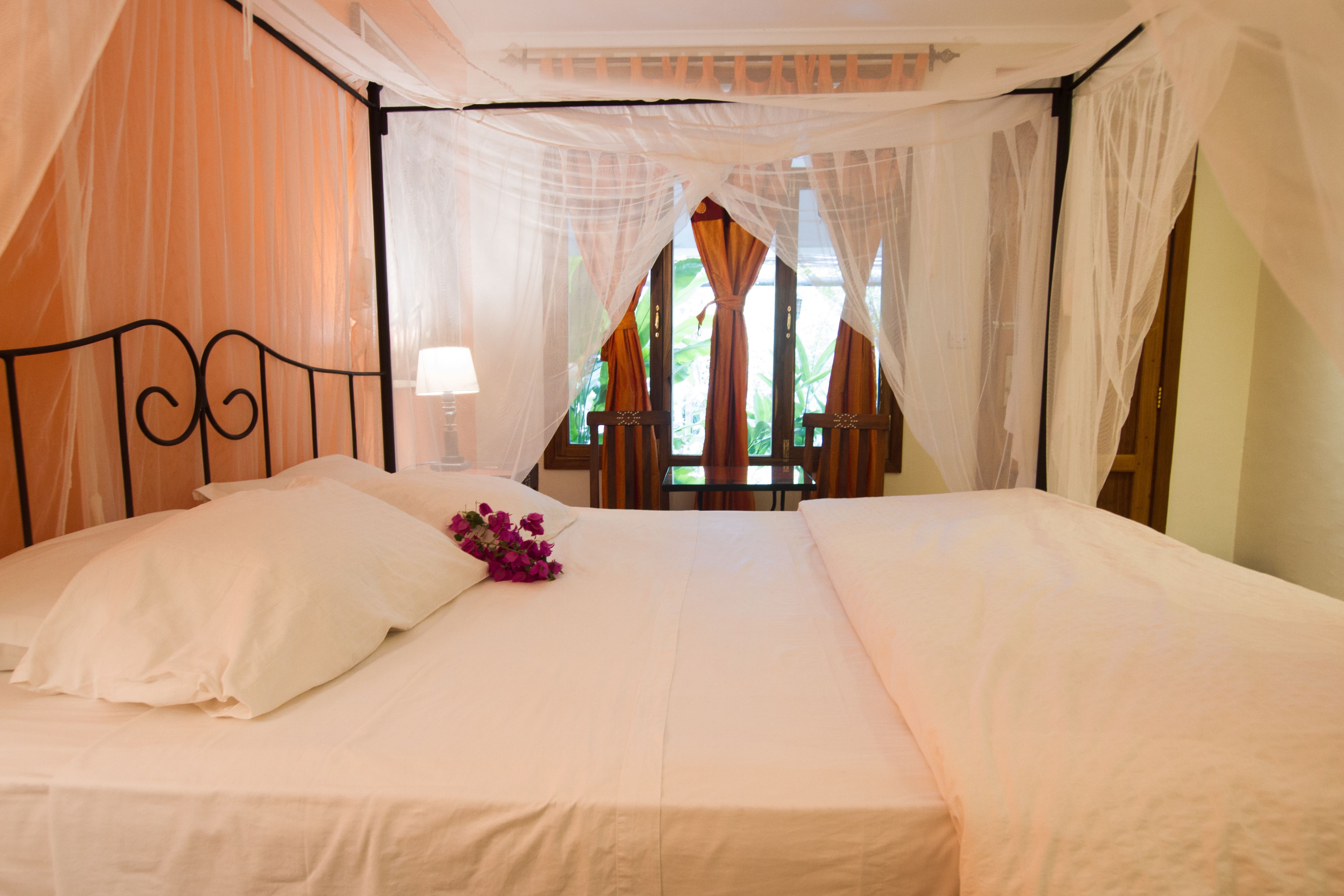 Double Room | In-room safe, individually decorated, individually furnished, desk