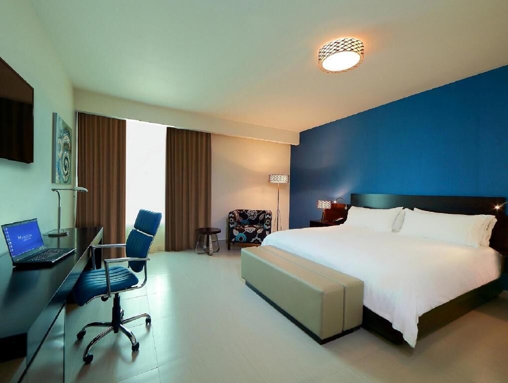 Premium bedding, in-room safe, desk, laptop workspace