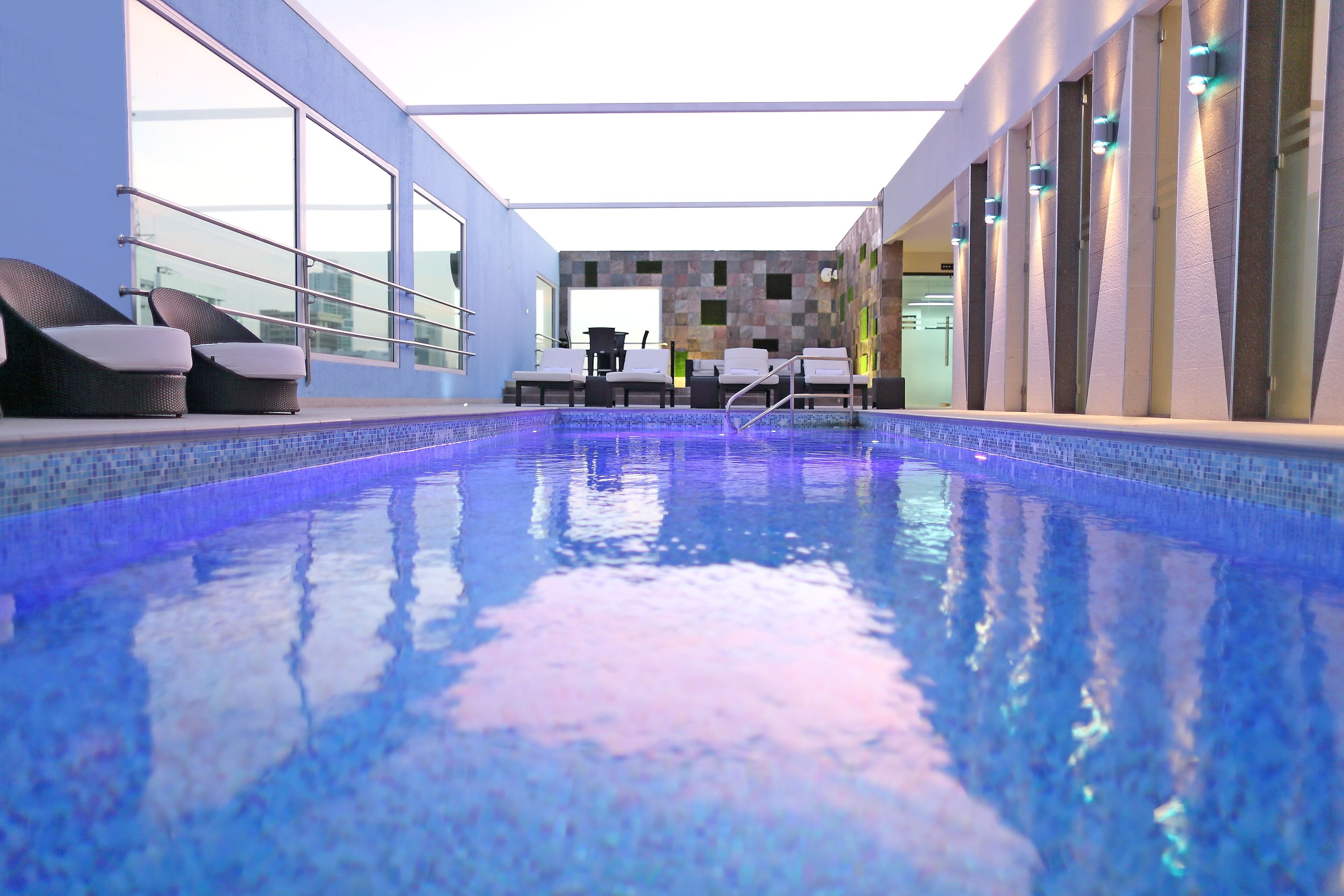 Outdoor pool, sun loungers