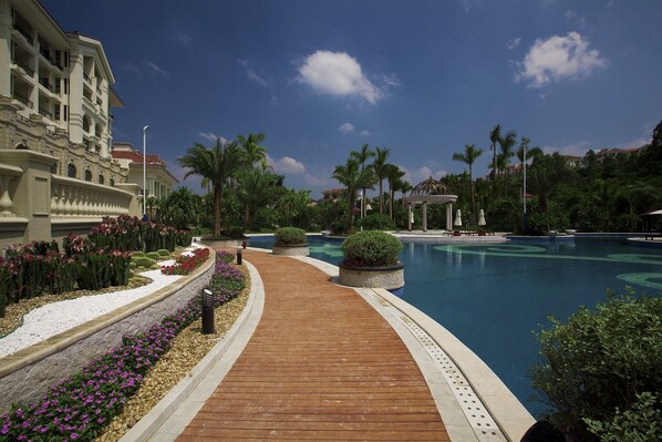 Outdoor pool - Country Garden Phoenix Hotel Huiyang (Huizhou)