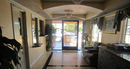 Starlight Inn Canoga Park