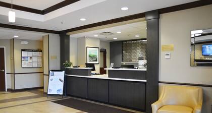 Candlewood Suites Youngstown W I-80 Niles Area by IHG