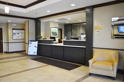 Candlewood Suites Youngstown W I-80 Niles Area by IHG
