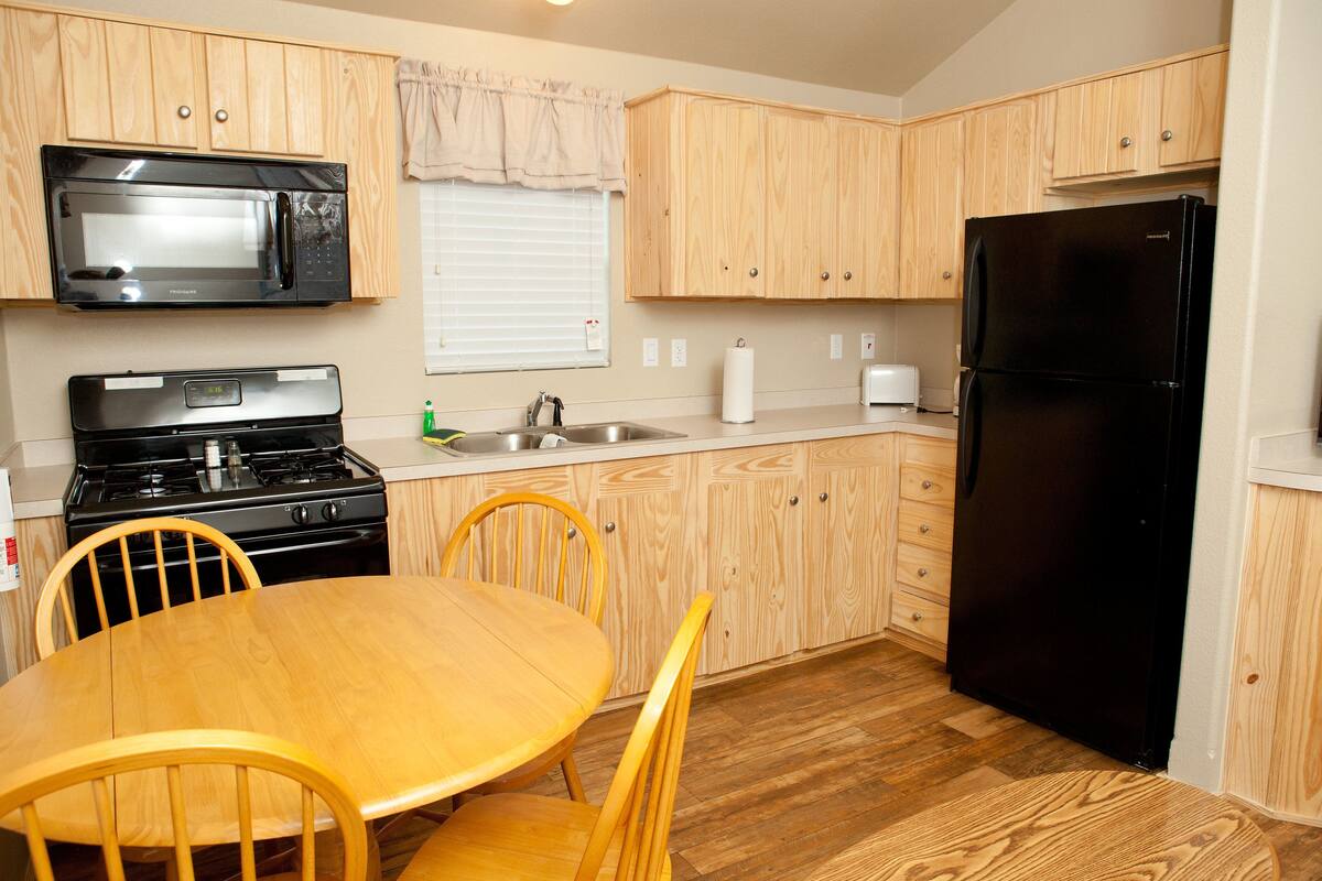 Cabin, 2 Bedrooms | 1 bedroom, free WiFi, bed sheets