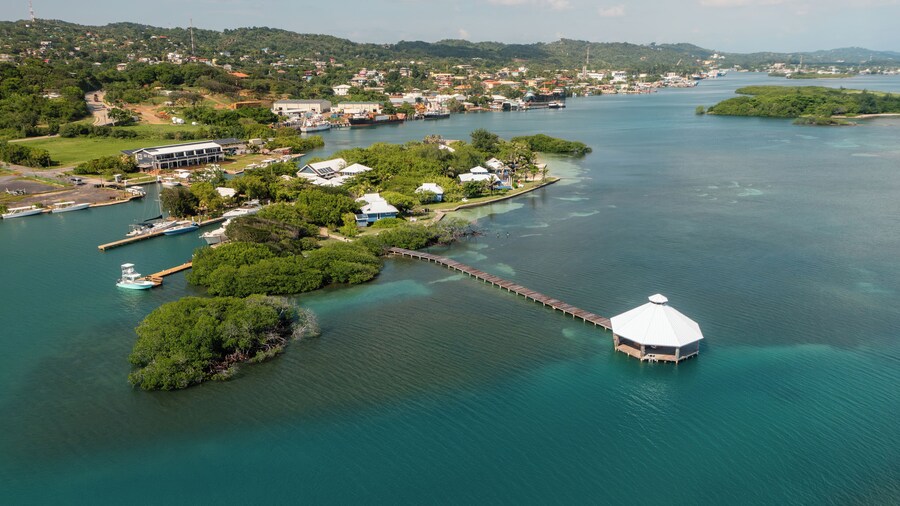 Barefoot Cay Resort