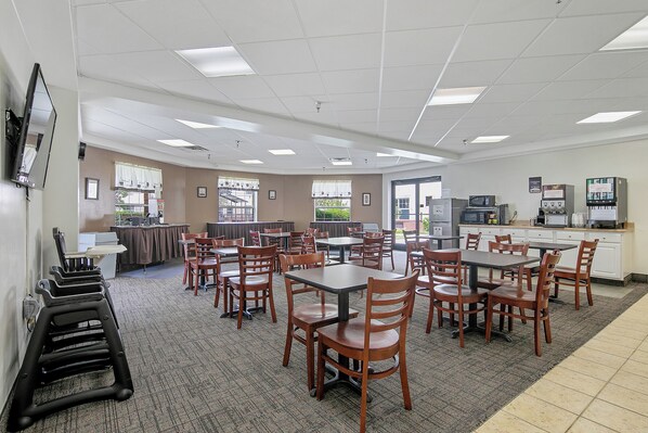 Restaurant - Landmark Inn Fort Liberty (Fayetteville)