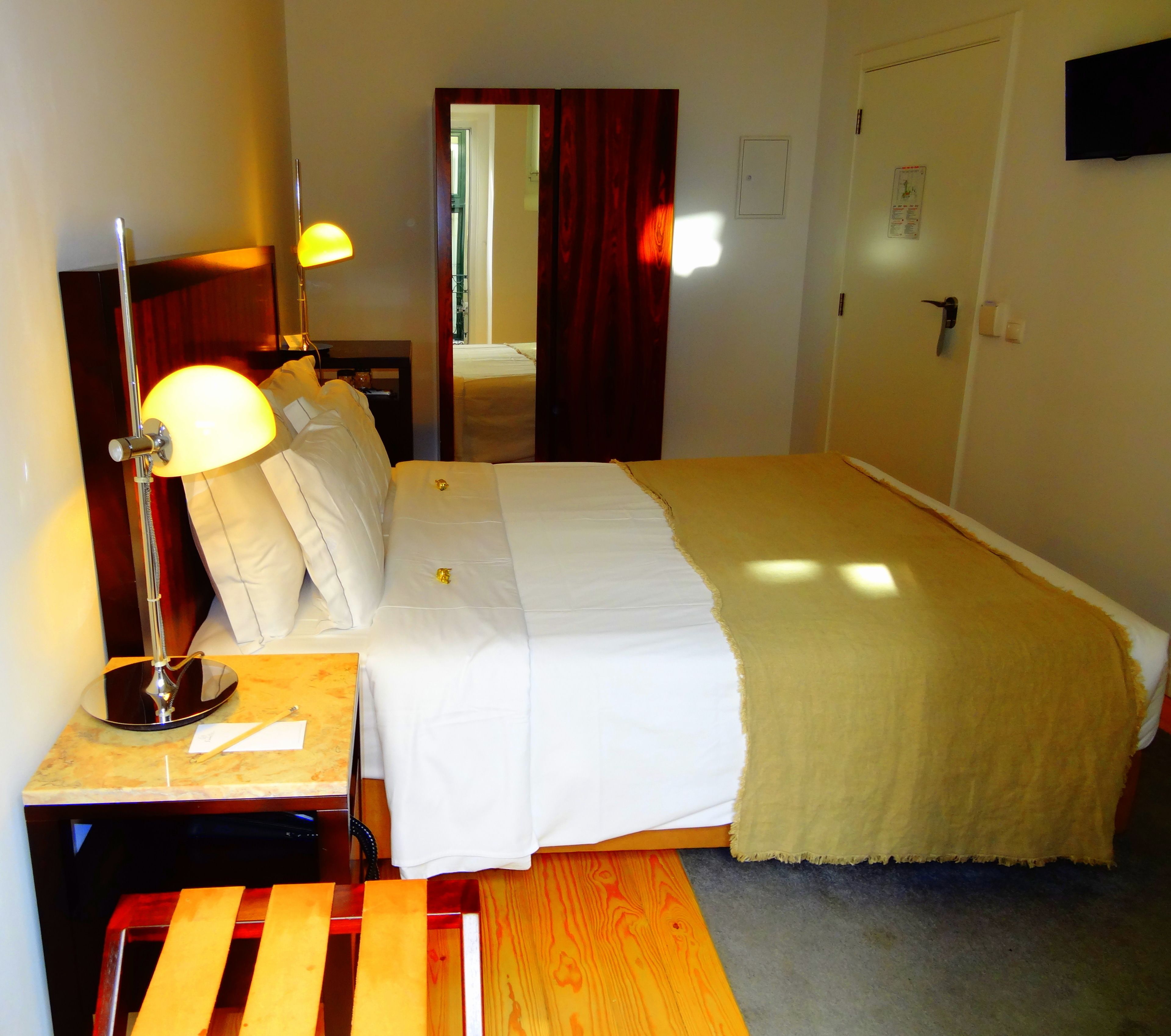 down duvets, memory-foam beds, minibar, in-room safe