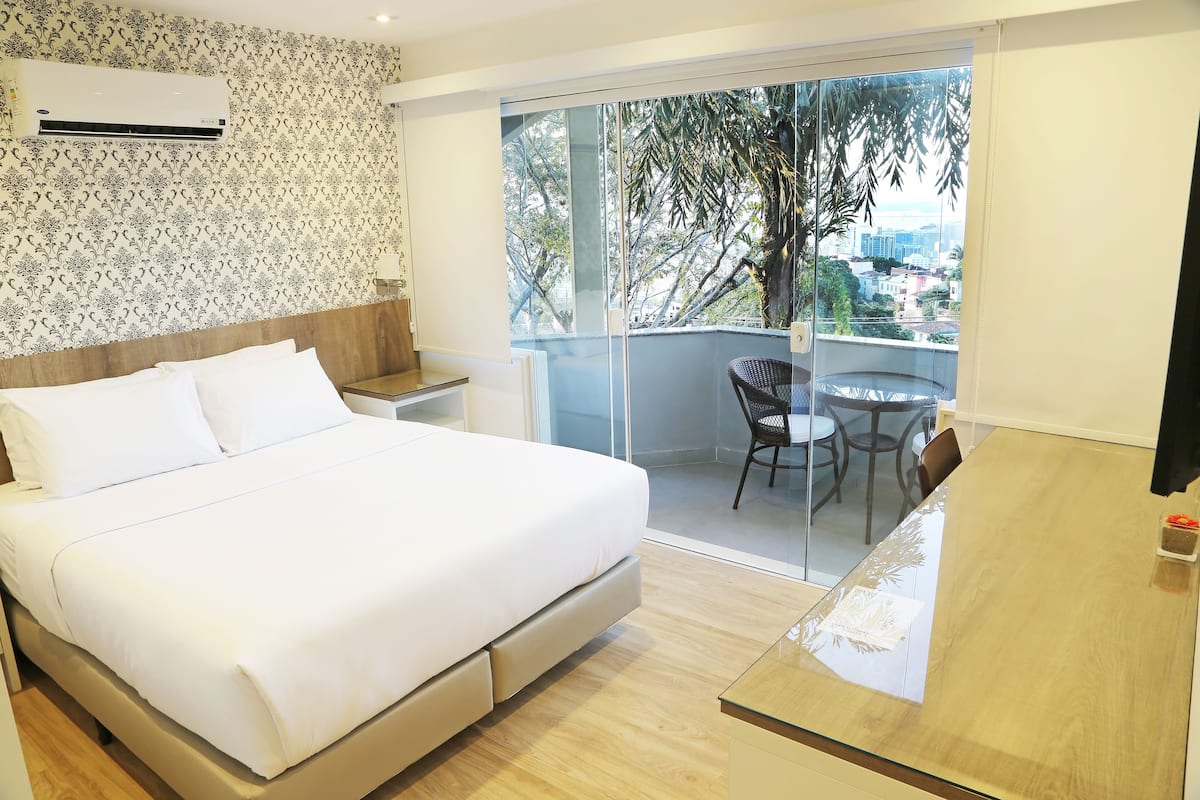Blackout drapes, iron/ironing board, free WiFi