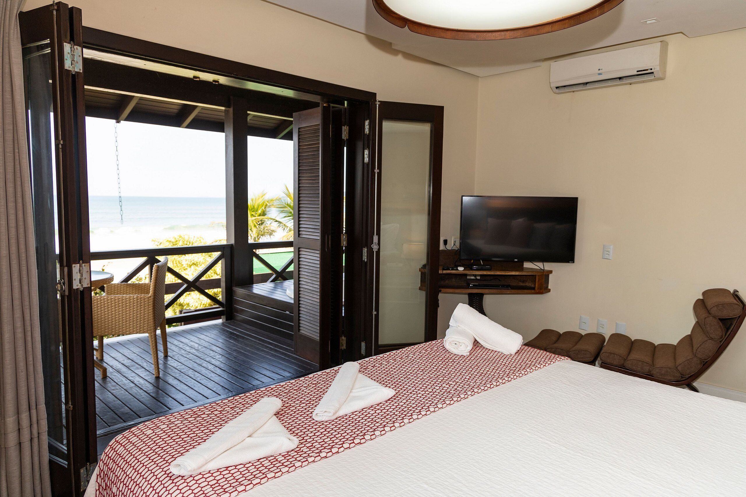 Suite | 1 bedroom, minibar, in-room safe, individually decorated