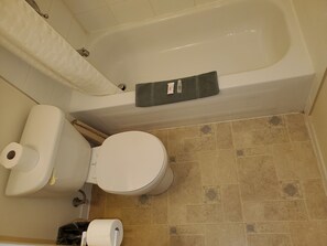 Amenidades de baño gratuitas y toallas 