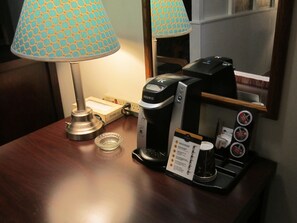 Free WiFi, bed sheets - The Battlefords Inn (North Battleford)