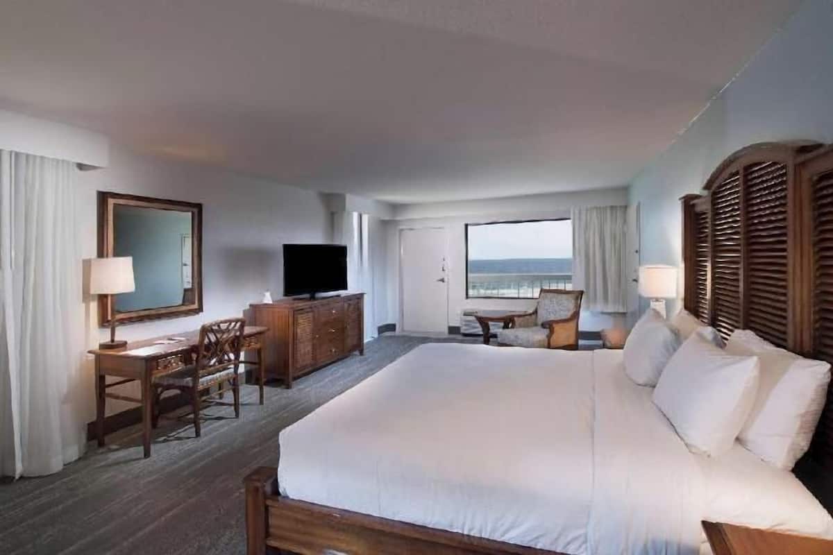 In-room safe, desk, laptop workspace, blackout drapes