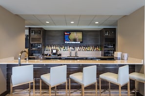 Bar (on property) - Island House Hotel Orange Beach - a DoubleTree by Hilton (Orange Beach)