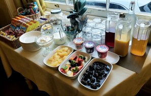 Breakfast meal - Ashleigh House (Torquay)