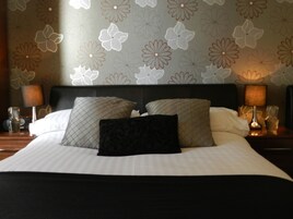 套房, 公共浴室, 花园景观 (Room Only )