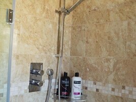 套房, 公共浴室, 花园景观 (Room Only ) | 浴室