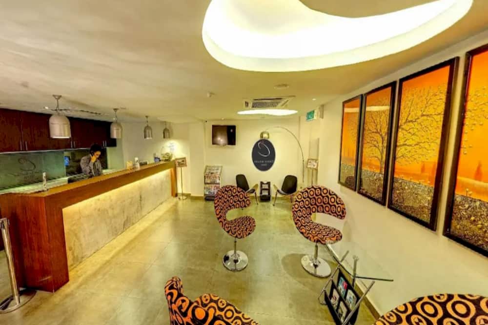 Hotel O Crossroads Hotel