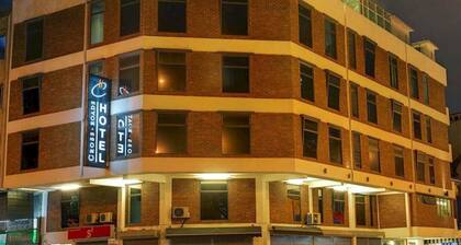 Hotel O Crossroads Hotel