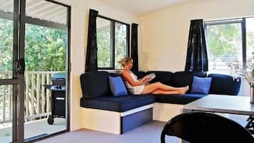 Bungalow, 2 Bedrooms | Living area