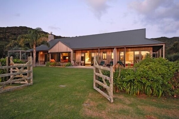 บริเวณภายนอก